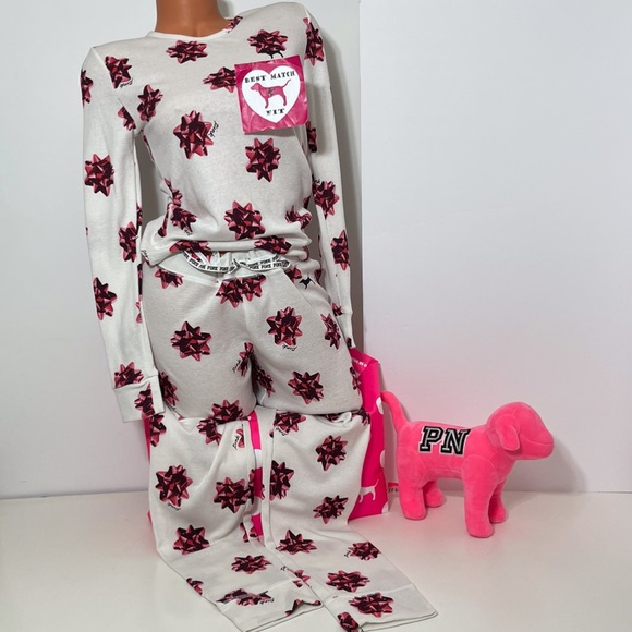 Victoria’s Secret PINK 2 PC XS L Pajamas Set Shirt Pants Logo Crewneck Presents